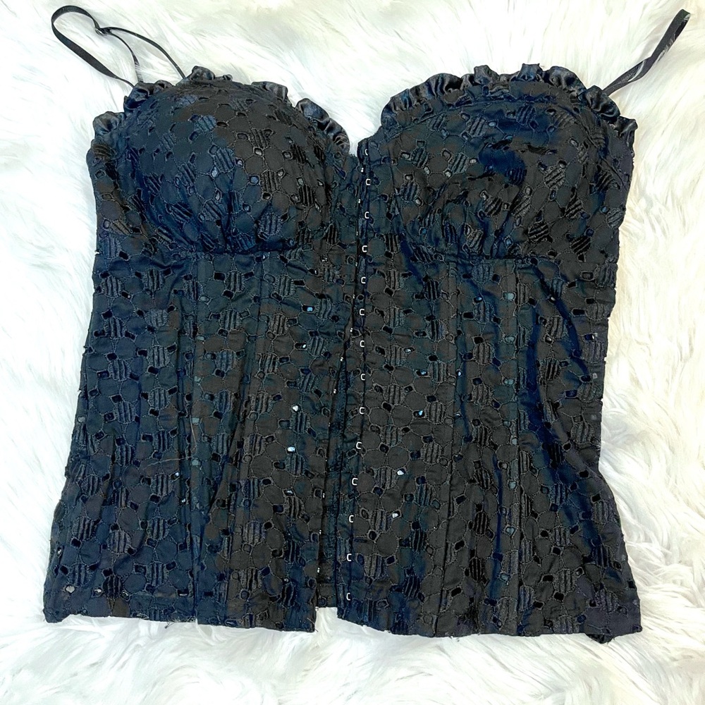Y2K Vintage Black Embroidered Eyelet Corset-Bustier Top Forever-21 Size. L / 8